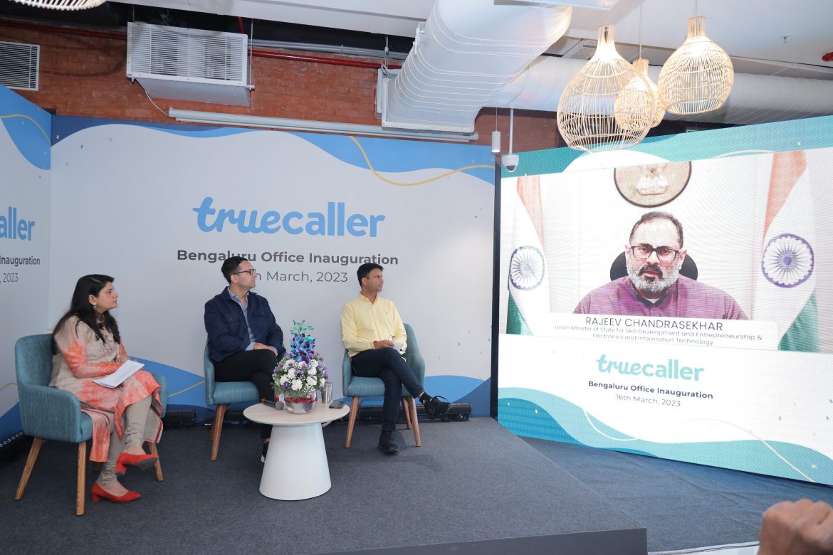Hon’ble Minister Mr. Rajeev Chandrasekhar delivering the keynote address and virtually inaugurating Truecaller India’s office in Bangalore