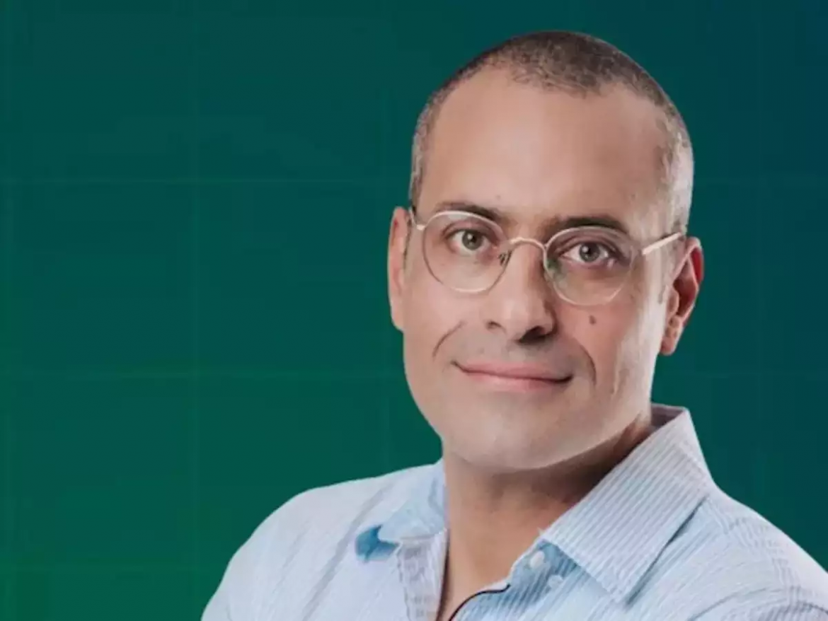 Aran Azarzar, Chief Information Officer